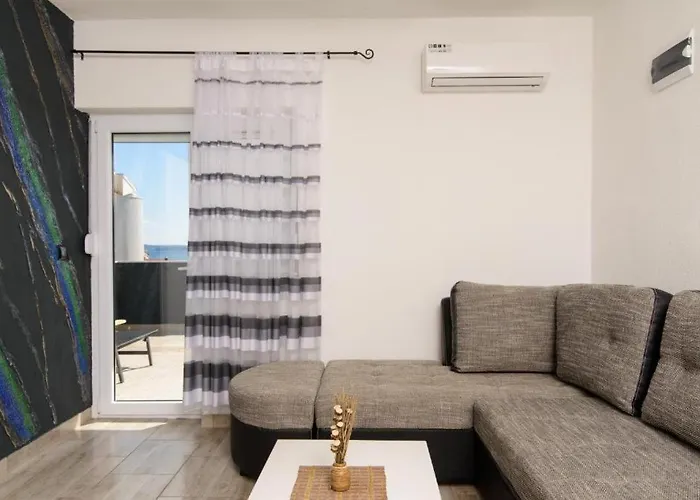 In Okrug Gornji With Sea View, Terrace, Air Conditioning, Wifi 5134-4 Apartment *