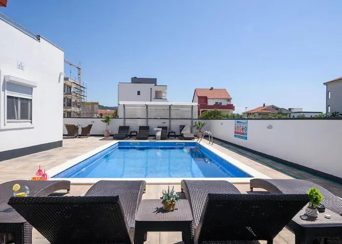In Okrug Gornji With Sea View, Terrace, Air Conditioning, Wifi 5134-4 Apartment *