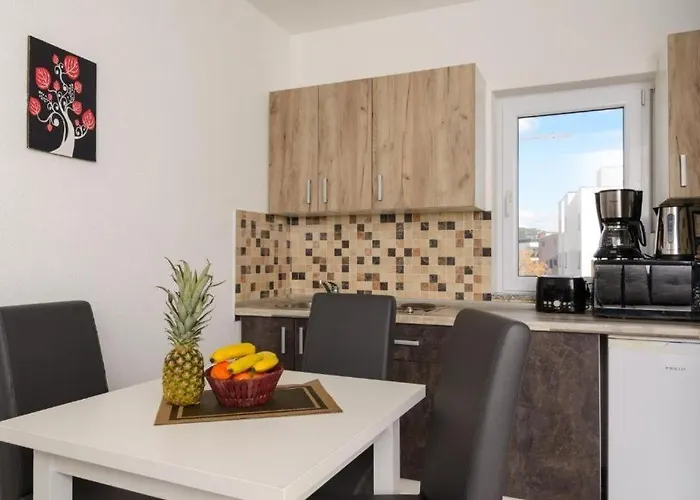 In Okrug Gornji With Sea View, Terrace, Air Conditioning, Wifi 5134-4 Appartement *