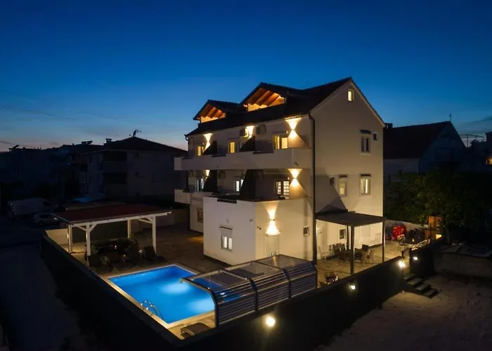 In Okrug Gornji With Sea View, Terrace, Air Conditioning, Wifi 5134-4 Appartement *