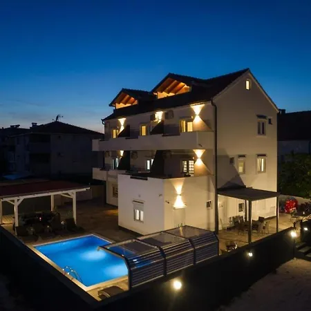 In Okrug Gornji With Sea View, Terrace, Air Conditioning, Wifi 5134-4 Appartamento *