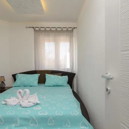 In Okrug Gornji With Sea View, Terrace, Air Conditioning, Wifi 5134-4